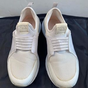 Skechers 149013 White Womens D'lux Walker Size 8.5M Sneakers Shoes Casual